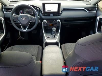 Zdjęcie 8 z 13 samochodu: 2025 TOYOTA RAV4 HYBRID XLE VIN:JTMRWRFV3SD333026 - miniatura