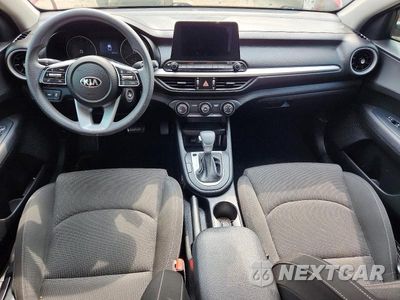 Zdjęcie 8 z 12 samochodu: 2020 KIA FORTE LXS VIN:3KPF24AD1LE245771 - miniatura