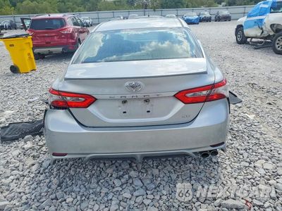 Zdjęcie 6 z 12 samochodu: 2018 TOYOTA CAMRY SE VIN:4T1B11HK1JU648468 - miniatura