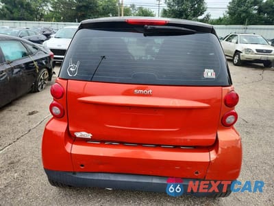 Zdjęcie 6 z 12 samochodu: 2008 SMART FORTWO PURE VIN:WMEEJ31X58K100404 - miniatura