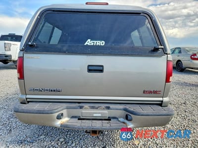 Zdjęcie 6 z 12 samochodu: 2002 GMC SONOMA VIN:1GTDT13W22K195220 - miniatura
