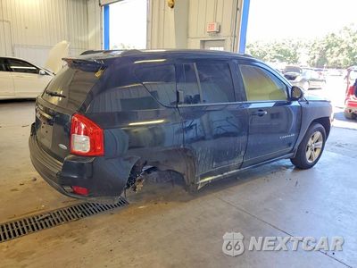 Trzecie zdjęcie samochodu z tyłu: 2012 JEEP COMPASS LATITUDE VIN:1C4NJDEB4CD514290 - miniatura
