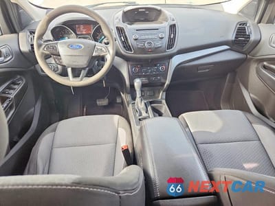 Zdjęcie 8 z 13 samochodu: 2017 FORD ESCAPE SE VIN:1FMCU9GD4HUC27481 - miniatura