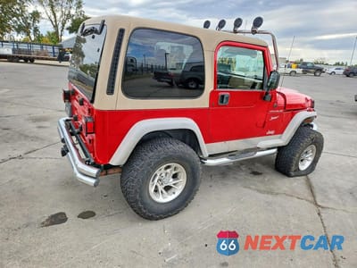 Trzecie zdjęcie samochodu z tyłu: 2002 JEEP WRANGLER / TJ SPORT VIN:1J4FA49S72P705918 - miniatura