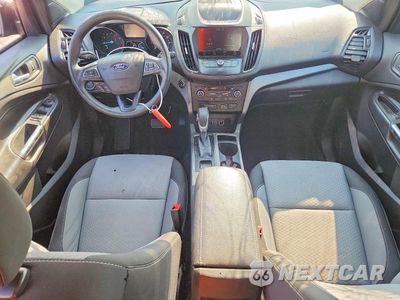 Zdjęcie 8 z 12 samochodu: 2019 FORD ESCAPE SE VIN:1FMCU9GD2KUC51446 - miniatura