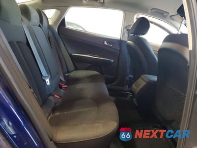 Zdjęcie 10 z 12 samochodu: 2019 KIA OPTIMA LX VIN:5XXGT4L35KG351880 - miniatura
