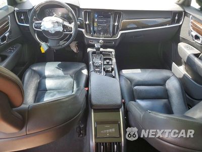 Zdjęcie 8 z 12 samochodu: 2018 VOLVO S90 T5 MOMENTUM VIN:LVY982AK1JP033103 - miniatura