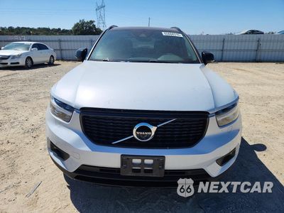 Piąte zdjęcie samochodu w środku: 2021 VOLVO XC40 T5 R-DESIGN VIN:YV4162UMXM2605551 - miniatura