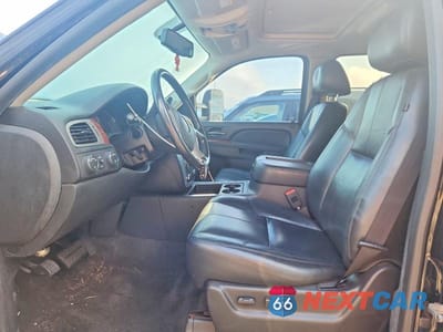 Zdjęcie 7 z 13 samochodu: 2013 GMC YUKON XL K1500 SLT VIN:1GKS2KE70DR341764 - miniatura