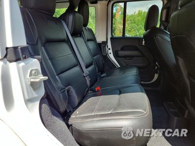 Zdjęcie 10 z 12 samochodu: 2023 JEEP WRANGLER SAHARA VIN:1C4HJXEG8PW545501 - miniatura