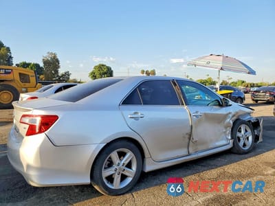 Trzecie zdjęcie samochodu z tyłu: 2013 TOYOTA CAMRY SE VIN:4T1BF1FKXDU280977 - miniatura