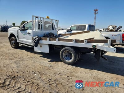 Drugie zdjęcie samochodu z przodu: 2023 FORD F350 SUPER DUTY VIN:1FDRF3HT9PEC44552 - miniatura