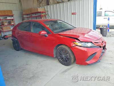 Czwarte zdjęcie samochodu z boku: 2020 TOYOTA CAMRY SE VIN:4T1G11AK4LU335756 - miniatura