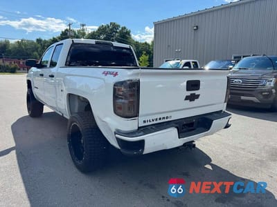 Drugie zdjęcie samochodu z przodu: 2017 CHEVROLET SILVERADO K1500 CUSTOM VIN:1GCVKPEHXHZ301809 - miniatura