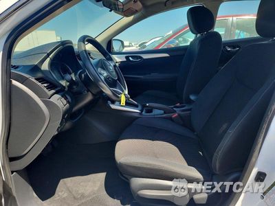 Zdjęcie 7 z 12 samochodu: 2019 NISSAN SENTRA S VIN:3N1AB7AP3KY223020 - miniatura