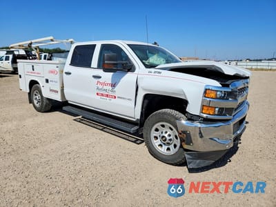 Czwarte zdjęcie samochodu z boku: 2019 CHEVROLET SILVERADO K2500 HEAVY DUTY VIN:1GC1KREG5KF166216 - miniatura