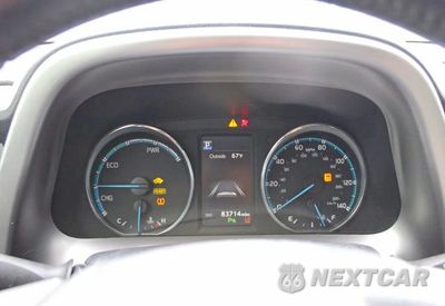 Zdjęcie 8 z 10 samochodu: 2017 TOYOTA RAV4 HYBRID XLE VIN:JTMRJREV3HD104354 - miniatura