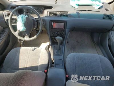 Zdjęcie 8 z 12 samochodu: 2001 TOYOTA CAMRY LE VIN:4T1BG22K41U048122 - miniatura