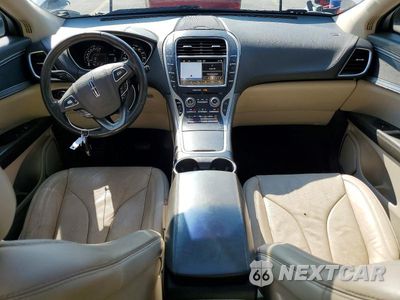 Zdjęcie 8 z 12 samochodu: 2017 LINCOLN MKX RESERVE VIN:2LMPJ8LR2HBL25683 - miniatura