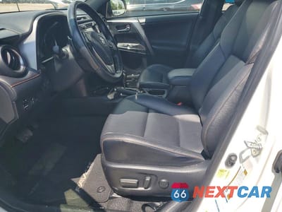 Zdjęcie 7 z 13 samochodu: 2018 TOYOTA RAV4 SE VIN:JTMJFREV4JJ739282 - miniatura
