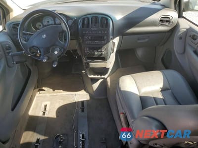 Zdjęcie 8 z 13 samochodu: 2006 DODGE GRAND CARAVAN SXT VIN:2D4GP44L26R678708 - miniatura