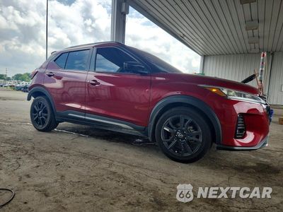 Czwarte zdjęcie samochodu z boku: 2022 NISSAN KICKS SR VIN:3N1CP5DV5NL489049 - miniatura