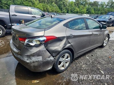 Trzecie zdjęcie samochodu z tyłu: 2013 HYUNDAI ELANTRA GLS VIN:5NPDH4AE9DH227448 - miniatura