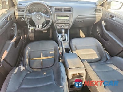 Zdjęcie 8 z 13 samochodu: 2011 VOLKSWAGEN JETTA SE VIN:3VWDZ7AJ5BM315638 - miniatura