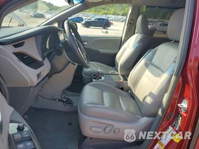 Zdjęcie 7 z 13 samochodu: 2017 TOYOTA SIENNA XLE 7-PASSENGER VIN:5TDDZ3DC3HS178491 - miniatura