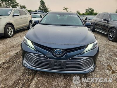 Piąte zdjęcie samochodu w środku: 2019 TOYOTA CAMRY HYBRID XLE VIN:4T1B21HK4KU515847 - miniatura