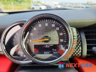 Zdjęcie 9 z 13 samochodu: 2017 MINI COOPER S VIN:WMWXP7C31H2A46381 - miniatura