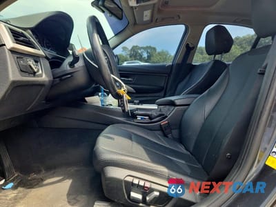 Zdjęcie 7 z 12 samochodu: 2016 BMW 320 I VIN:WBA8E1G52GNT35525 - miniatura
