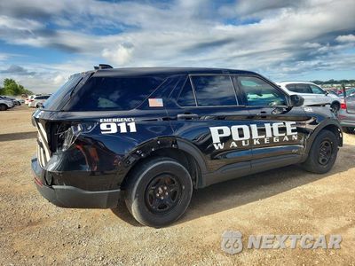Trzecie zdjęcie samochodu z tyłu: 2022 FORD EXPLORER POLICE INTERCEPTOR VIN:1FM5K8AB4NGC36529 - miniatura
