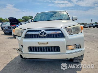Piąte zdjęcie samochodu w środku: 2013 TOYOTA 4RUNNER SR5 VIN:JTEBU5JR1D5119395 - miniatura