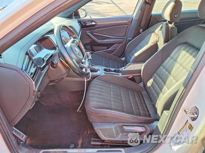 Zdjęcie 7 z 13 samochodu: 2019 VOLKSWAGEN JETTA GLI VIN:3VW6T7BU6KM155174 - miniatura