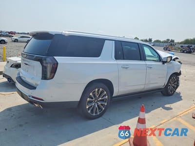 Trzecie zdjęcie samochodu z tyłu: 2026 CHEVROLET SUBURBAN K1500 HIGH COUNTRY VIN:1GNS6GKL2TR119263 - miniatura