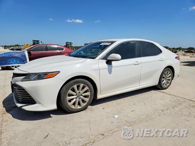 2020 TOYOTA CAMRY LE 4T1C11AK7LU324457 - główne zdjęcie licytacji z USA - miniatura