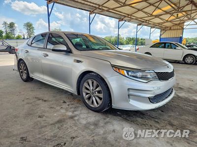 Czwarte zdjęcie samochodu z boku: 2017 KIA OPTIMA LX VIN:5XXGT4L38HG171320 - miniatura