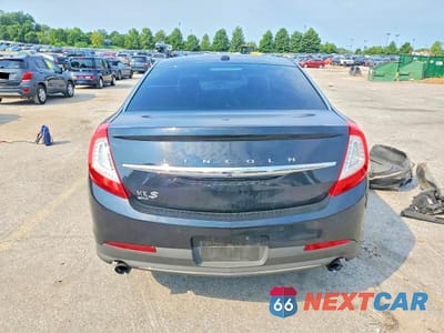 Zdjęcie 6 z 12 samochodu: 2016 LINCOLN MKS VIN:1LNHL9FT6GG600891 - miniatura