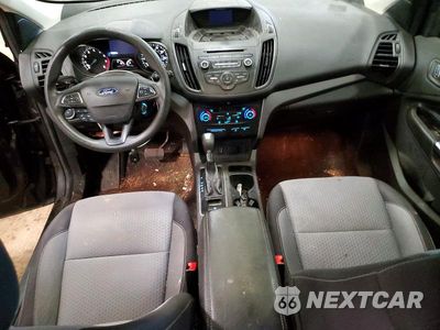 Zdjęcie 8 z 12 samochodu: 2017 FORD ESCAPE SE VIN:1FMCU9GD0HUC64138 - miniatura