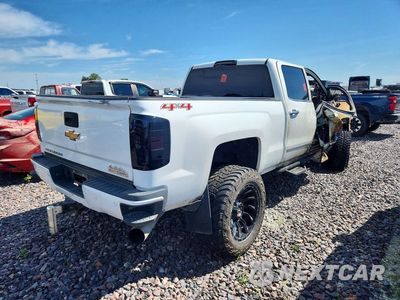 Trzecie zdjęcie samochodu z tyłu: 2015 CHEVROLET SILVERADO K2500 HIGH COUNTRY VIN:1GC1KXE87FF546774 - miniatura