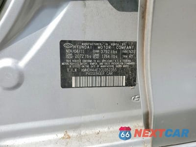 Zdjęcie 12 z 12 samochodu: 2012 HYUNDAI ELANTRA LIMITED VIN:KMHDH4AE2CU352355 - miniatura