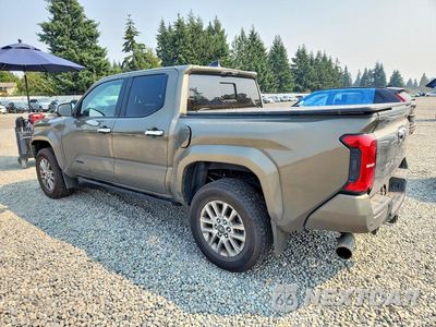 Drugie zdjęcie samochodu z przodu: 2025 TOYOTA TACOMA LIMITED HV VIN:3TYLC5LN0ST041449 - miniatura