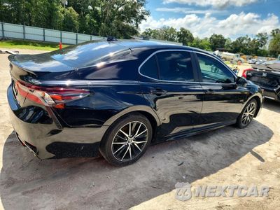 Trzecie zdjęcie samochodu z tyłu: 2024 TOYOTA CAMRY SE VIN:4T1G11AK4RU906347 - miniatura