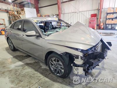 Czwarte zdjęcie samochodu z boku: 2024 HYUNDAI ELANTRA SEL VIN:KMHLM4DG2RU737637 - miniatura