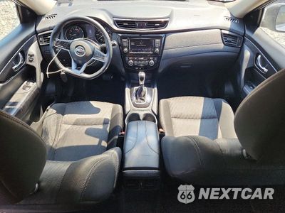 Zdjęcie 8 z 13 samochodu: 2018 NISSAN ROGUE SV VIN:KNMAT2MV3JP601473 - miniatura