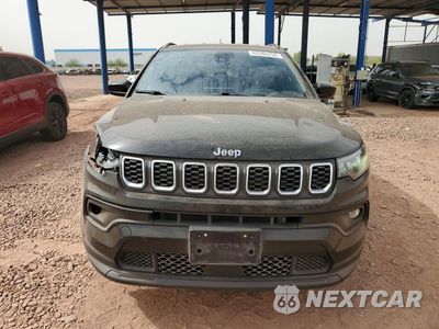 Piąte zdjęcie samochodu w środku: 2024 JEEP COMPASS LATITUDE VIN:3C4NJDBN3RT109362 - miniatura