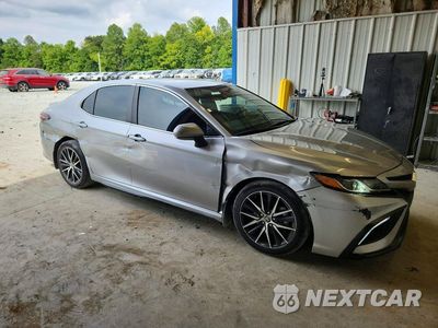 Czwarte zdjęcie samochodu z boku: 2024 TOYOTA CAMRY SE VIN:4T1G11AKXRU895645 - miniatura