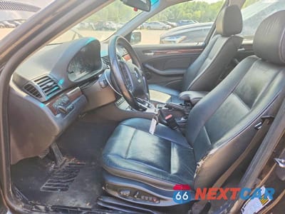 Zdjęcie 7 z 12 samochodu: 2005 BMW 325 XI VIN:WBAEU33445PR18954 - miniatura