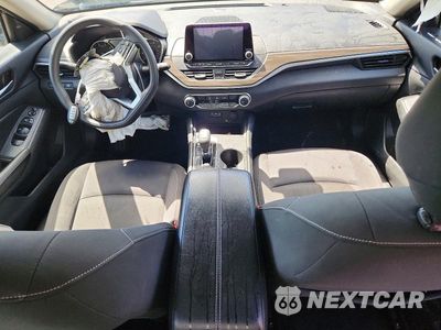 Zdjęcie 8 z 12 samochodu: 2025 NISSAN ALTIMA SV VIN:1N4BL4DV0SN364816 - miniatura